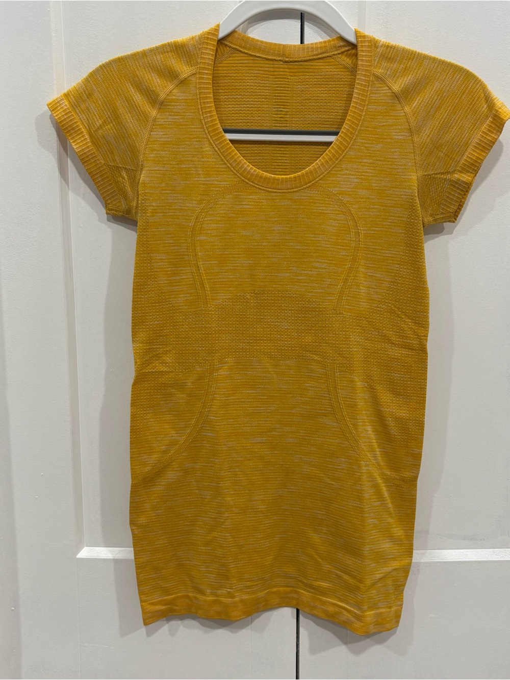 lululemon athletica Short Sleeve Scoop Neck Top